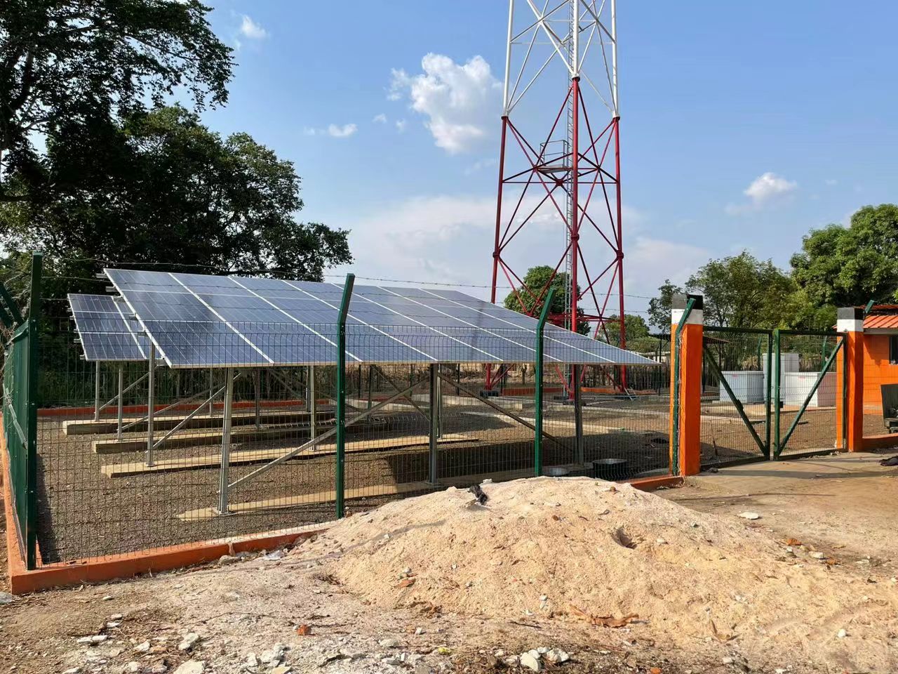 Africa Telecom station Run by solar!!